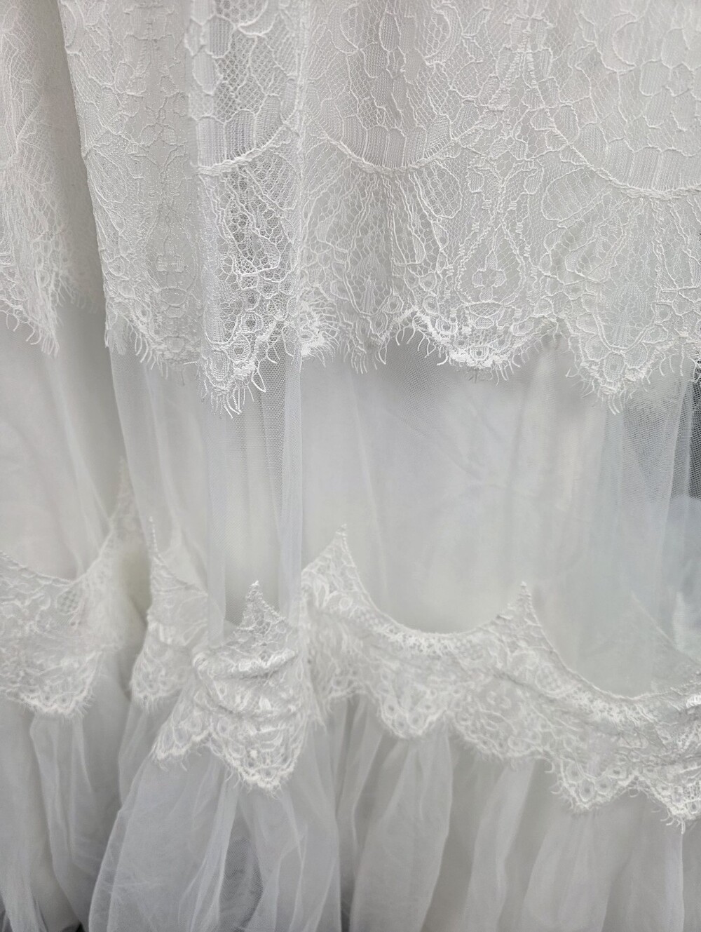 Bohemian Off Shoulder Wedding Dress, Perfect For a Beach Wedding! Size Small. - Picture 8 of 14